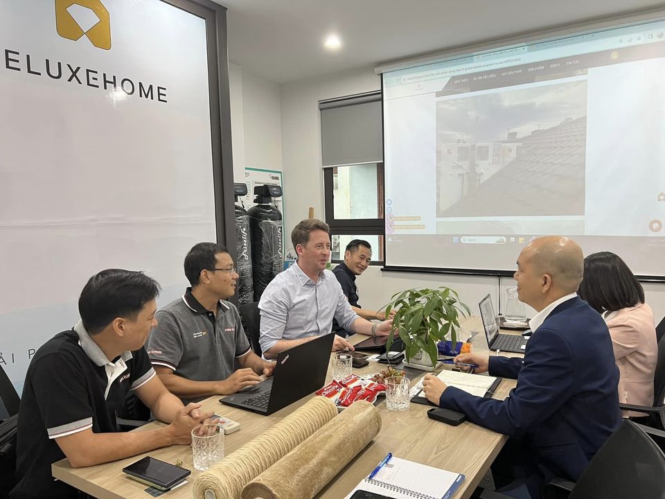 Deluxe Home gặp gỡ đối tác Stiebel Eltron